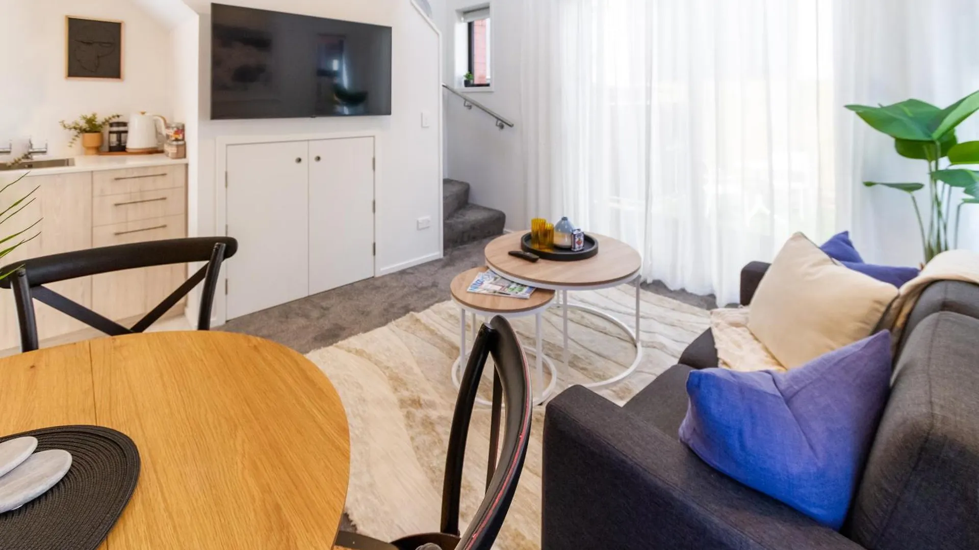 Christchurch Charm 1 Bed 1 Bath Loft: Cbd 0*,